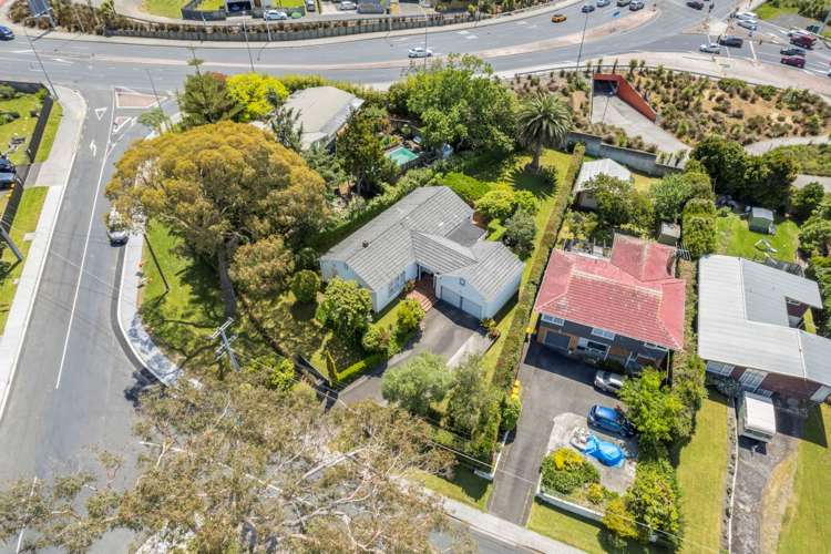 2 Alwyn Avenue Te Atatu South_19