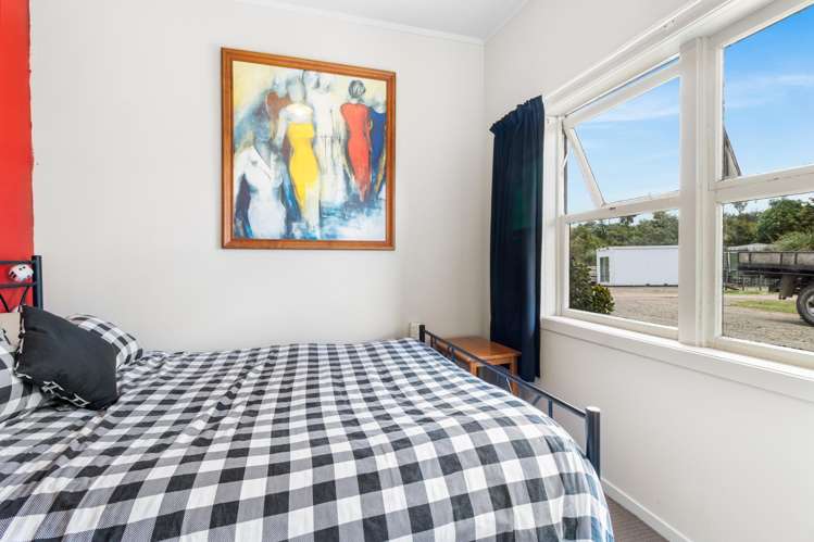 35 & 35A Cane Road Waimauku_13