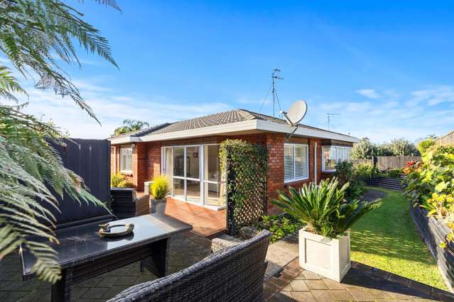 Relaxed Lifestyle in Bayfair Estate