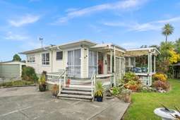 Perfect first home- Under contract!