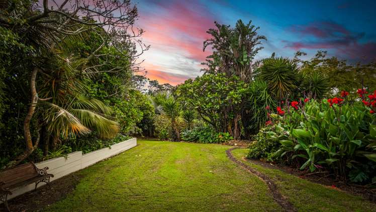 59 Whangaparaoa Road Red Beach_17