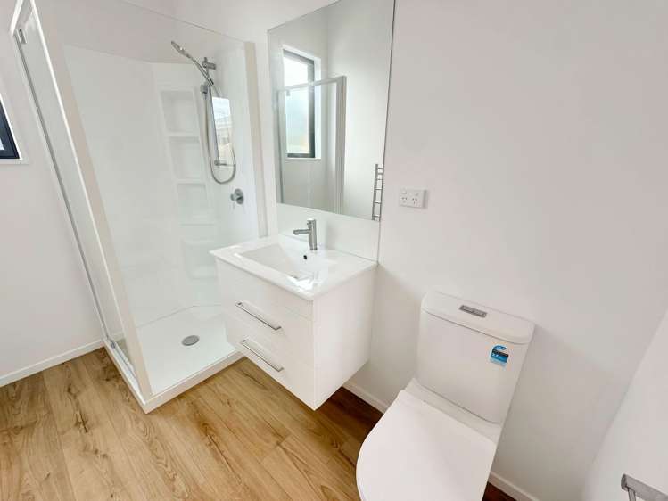 2/425 Hereford St Linwood_8