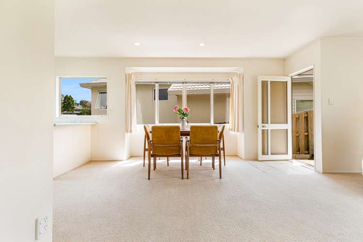 2/9 Mably Court Stanmore Bay_5