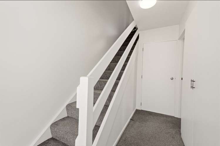 1/19 Grove Road Addington_11