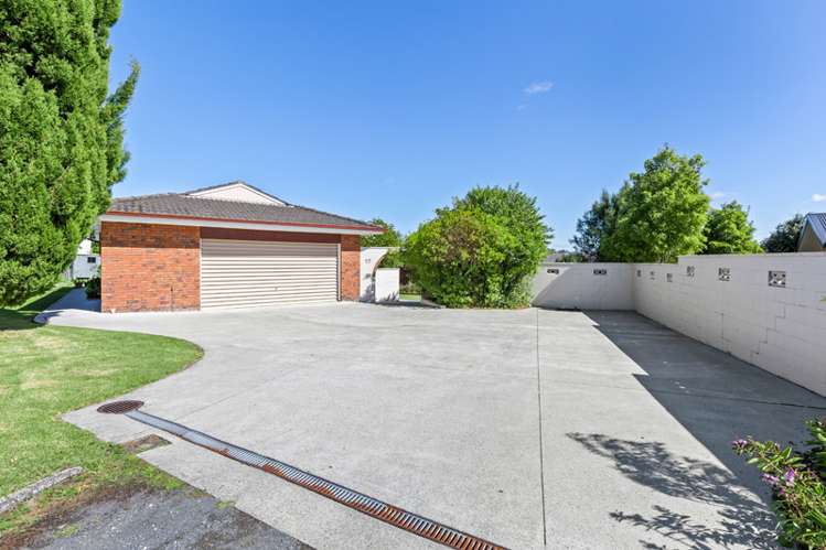 17 Scanlen Terrace Kelston_20