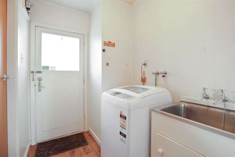 47 Churchill Avenue Allenton_11