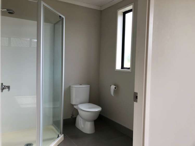 63 Coachman Drive Flat Bush_10