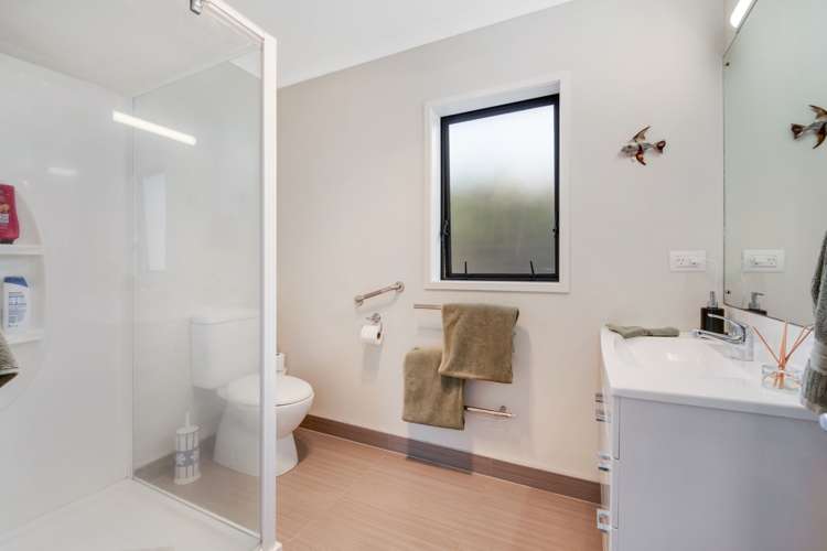 16 Seamount Drive Red Beach_14