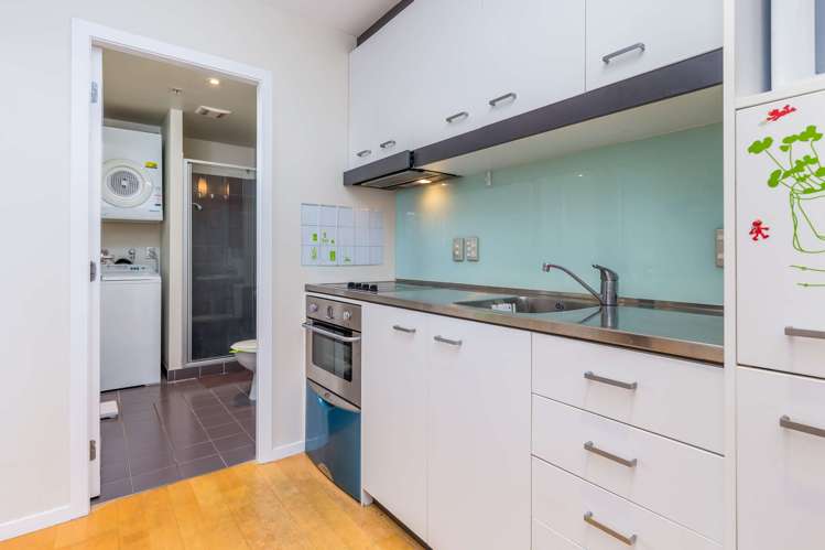7G/32 EDEN CRESCENT City Centre_2
