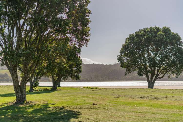 108 Waterways Parade Pauanui_10