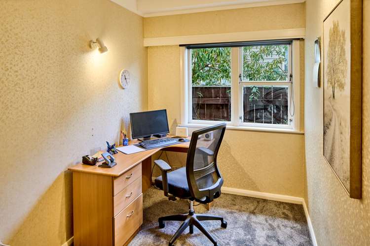 281 Riverside Drive Waterloo_10