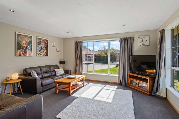 9 Heriott Close Burwood_4