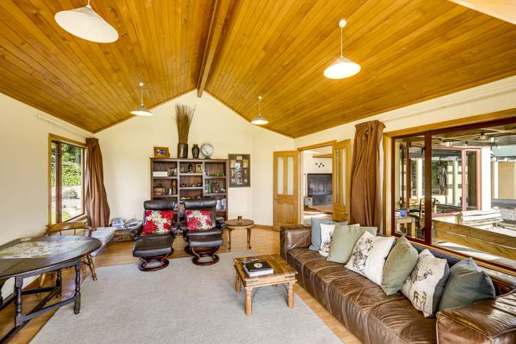 42 Raymond Road Haumoana_18