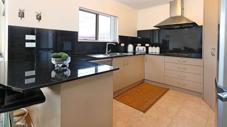 4a Westglen Place Ranui_12