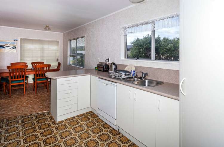 401 Sylvia Road Whangamata_9