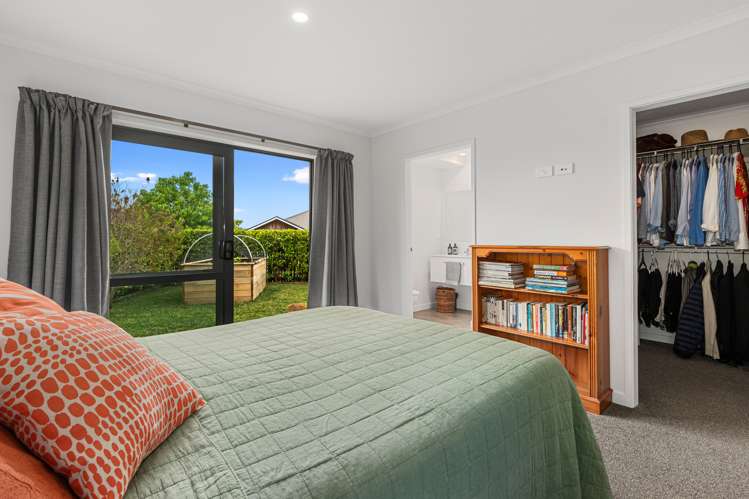 2 Shea Lane Pyes Pa_16