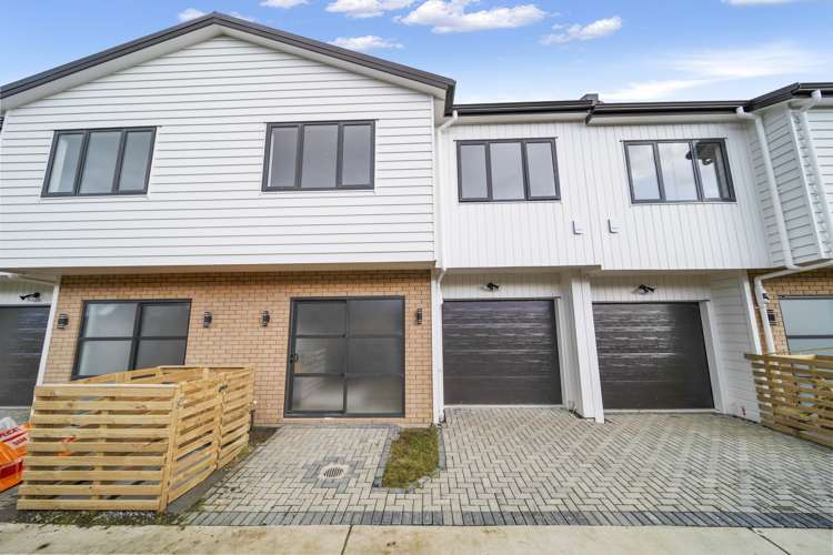 37d Court Town Close Mangere_14