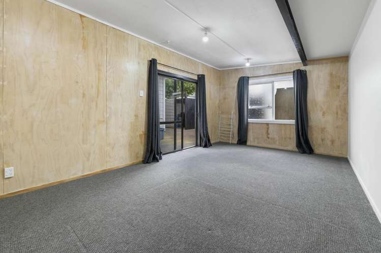 54 Waiwaka Terrace Strandon_19