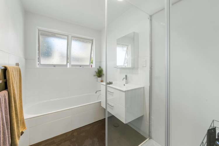 1/4 Gothic Place Ilam_10