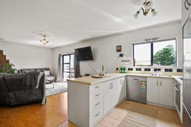 143 Ngamotu Road_4