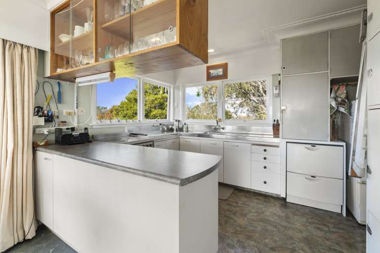 23 Bradbury Road Botany Downs_11