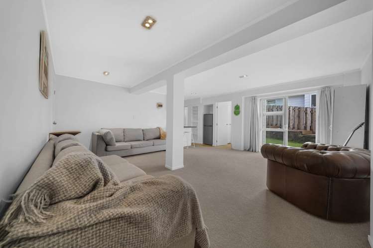 32 Athena Drive Totara Vale_15