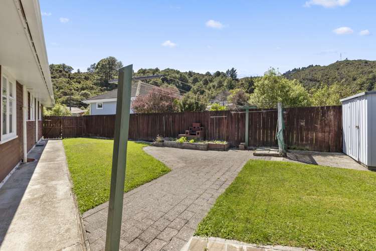 2 Lowry Crescent Stokes Valley_10