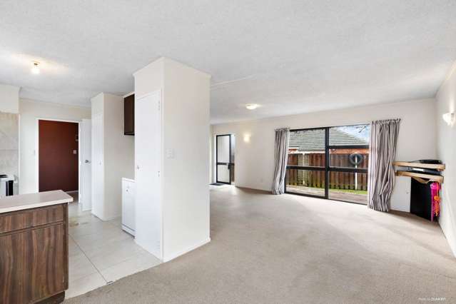 2/22 South Street Papakura_3