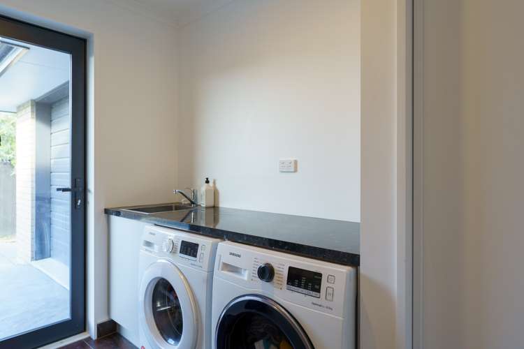 16 Verdeco Boulevard Lincoln_20