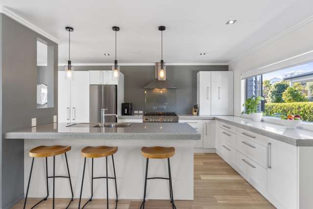18 Coprosma Crescent Waipahihi_4