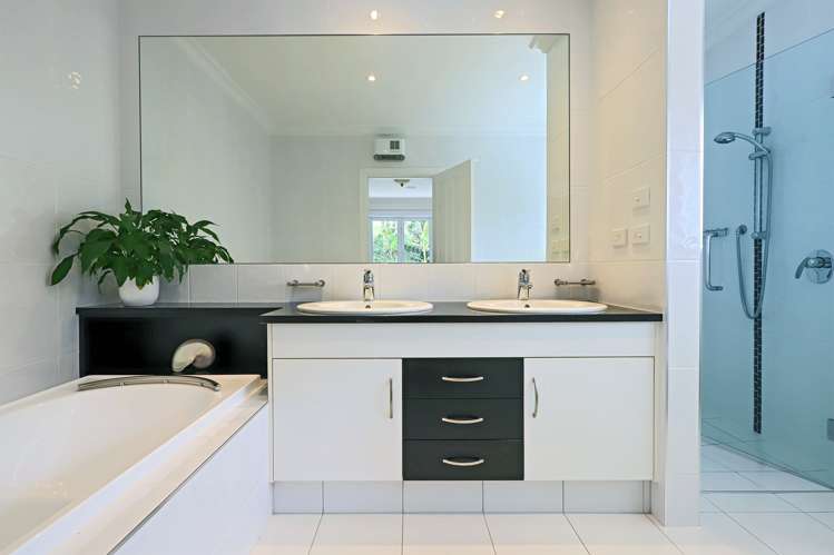 109 Kent Terrace Taradale_12