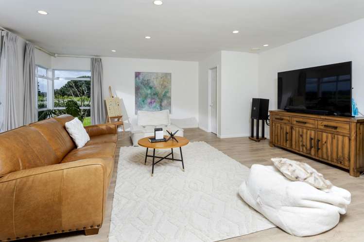 30 Bernard Magnus Lane Greenhithe_25