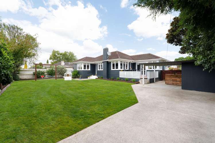 9 Wall Street Nawton_16