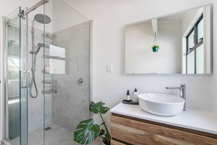 2/33 Forest Hill Road Henderson_14