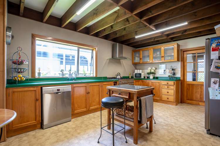 256 High Street South Carterton_14