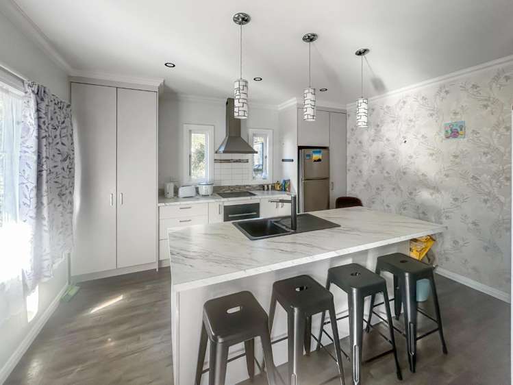 4 Kitchener Street 10754_2
