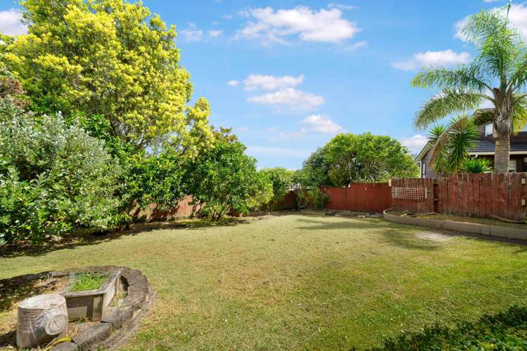 8 Eleanor Place Blockhouse Bay_17