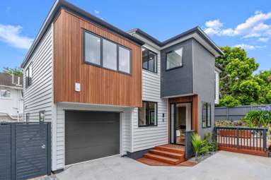 3/56 Ellerton Road_1