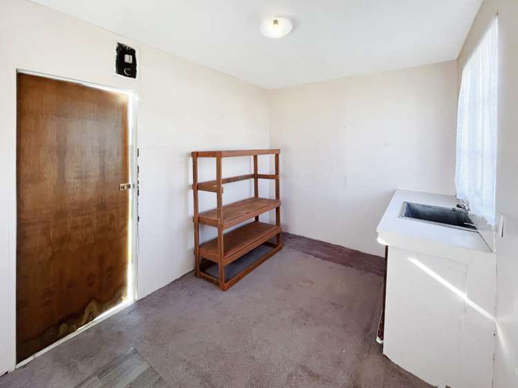 56 Baird Road 11139_7