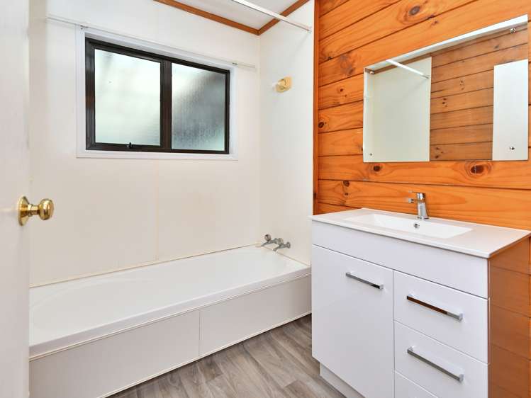 13 Riserra Drive Ranui_10