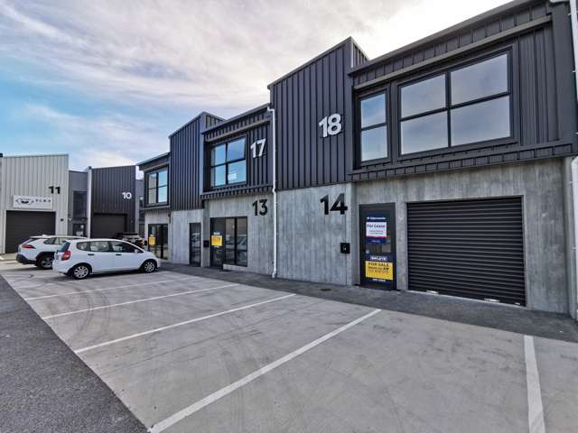 Westgate 106sqm retail/workshop for lease