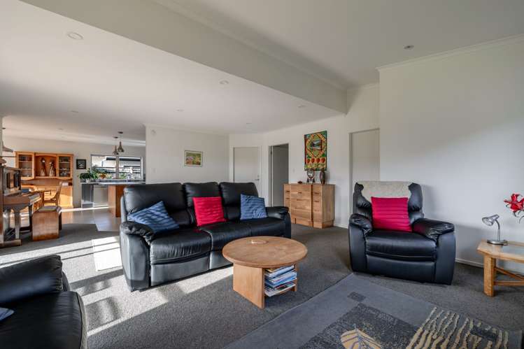 6 Silkwood Place Fitzherbert_17