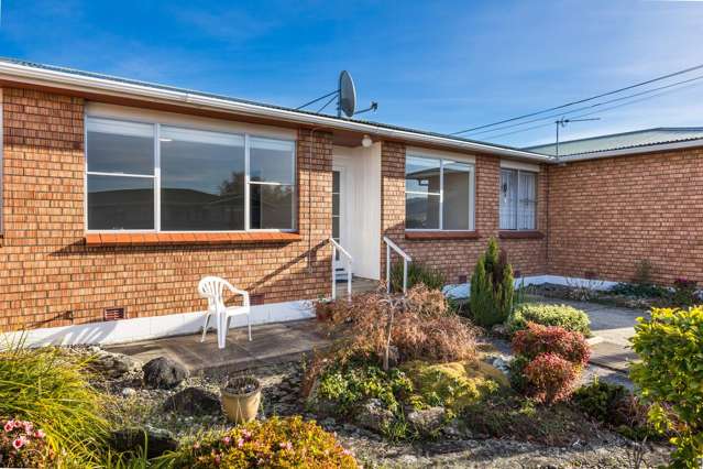 Act Fast – Affordable Townhouse in a Handy Spot