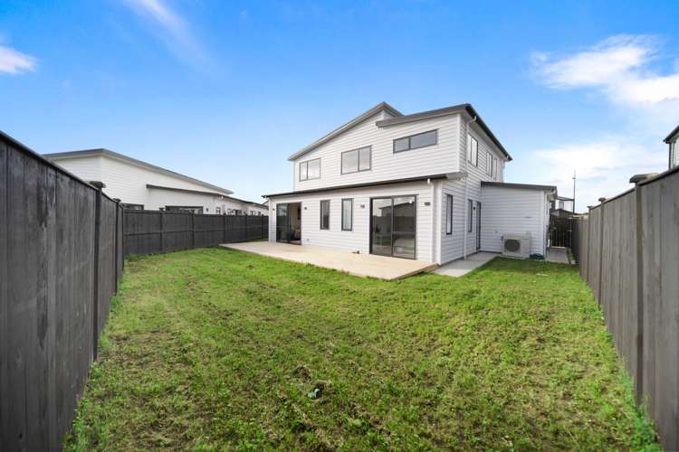 9 Korowhiti Road Clarks Beach_11