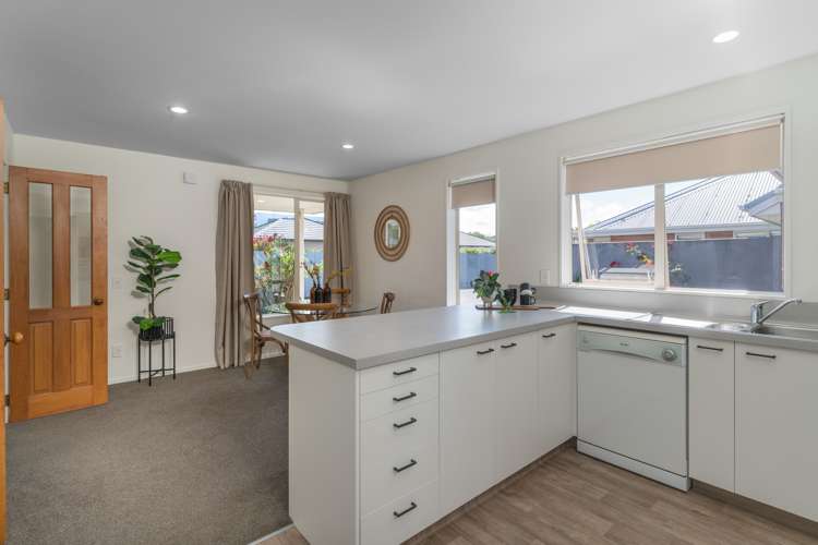 1/7 Kennedys Bush Road Halswell_12