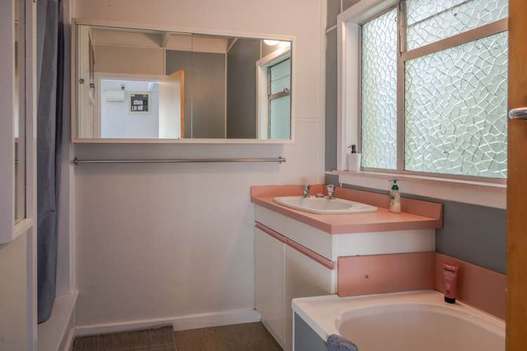 20 Bayview Crescent Duvauchelle_11