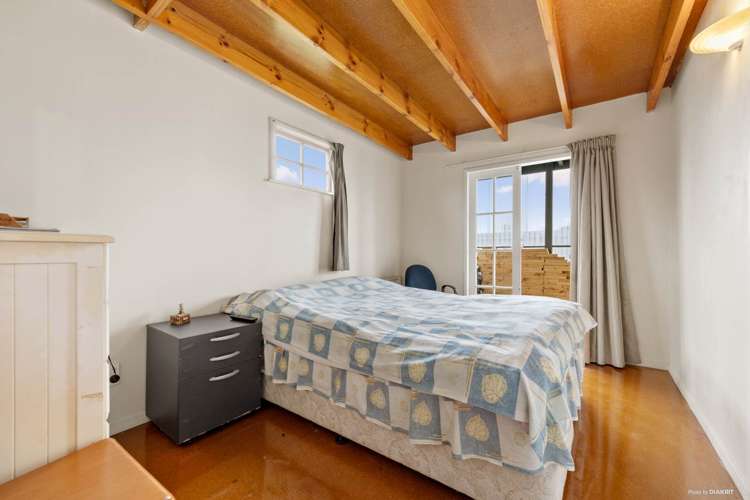 87 Pearson Road Kingseat_13