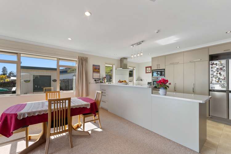 6 Norfolk Place Stoke_7