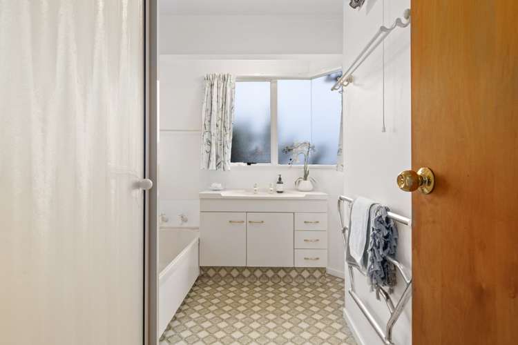 20 Hall Road Matua_13