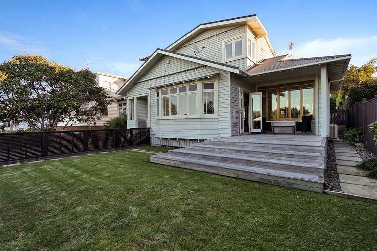 19 Hamana Street Narrow Neck_19